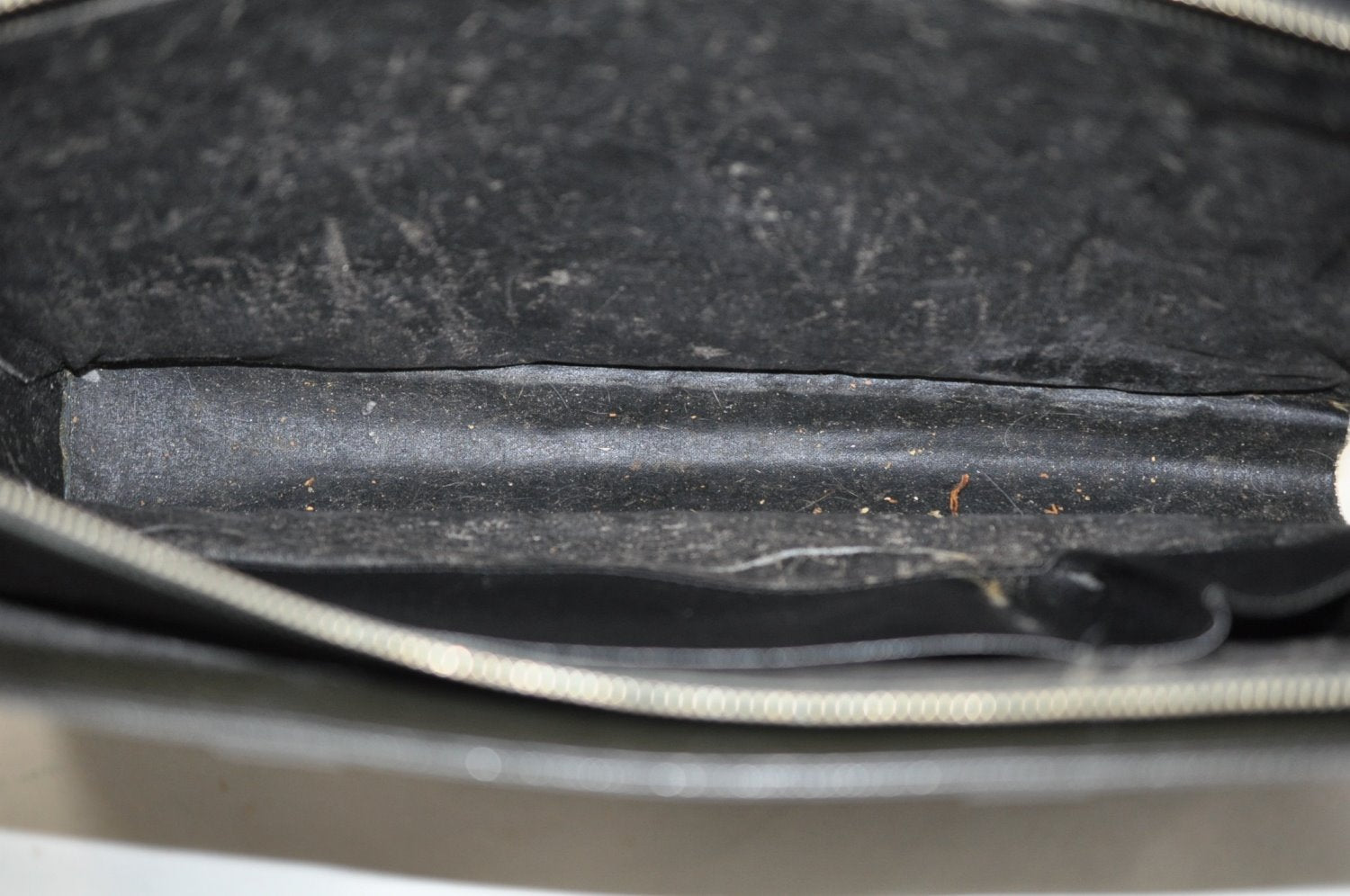 Auth Louis Vuitton Taiga Lozan 2Way Business Hand Bag Black M30052 LV Junk K8169