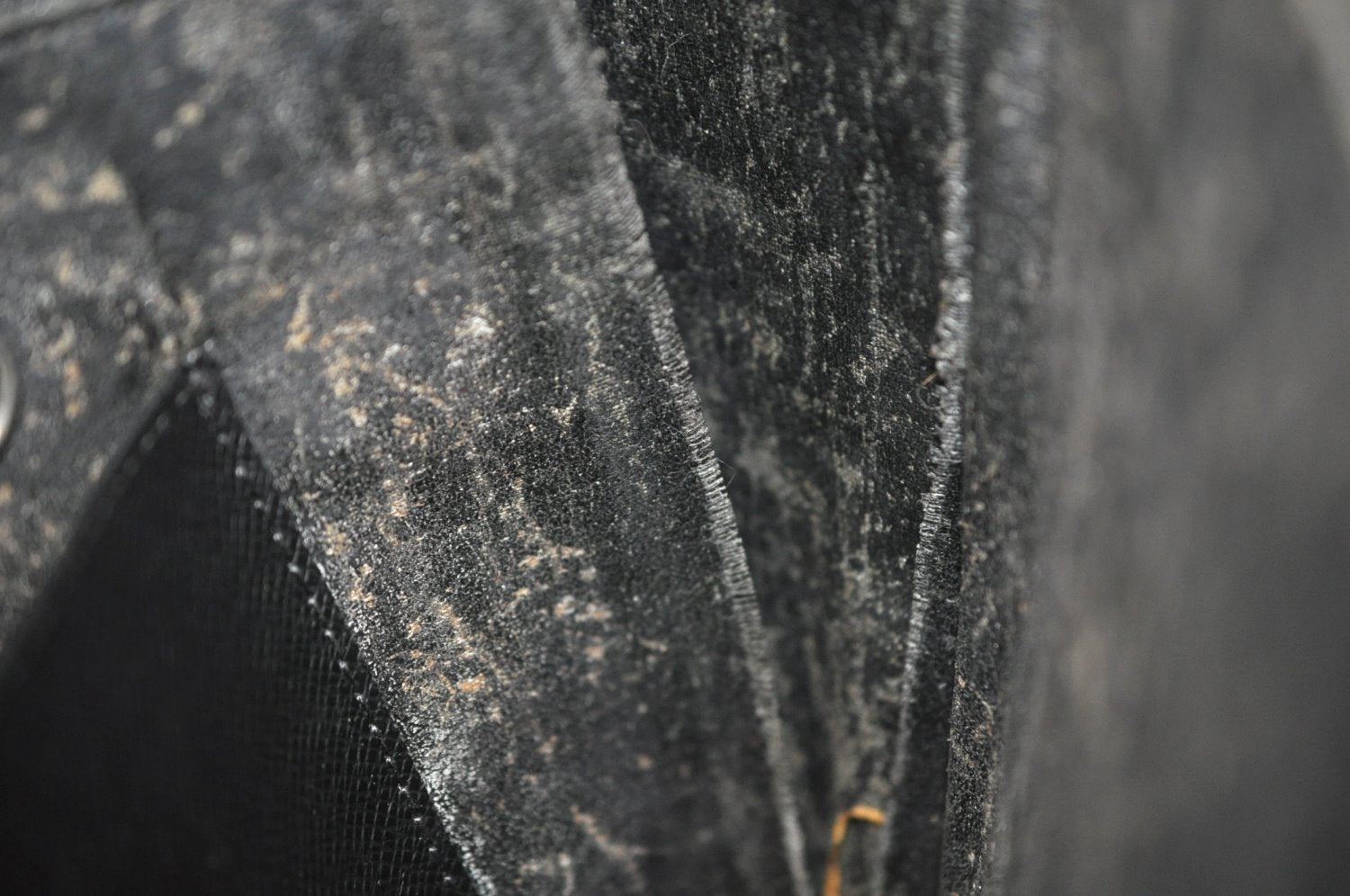 Auth Louis Vuitton Taiga Lozan 2Way Business Hand Bag Black M30052 LV Junk K8169