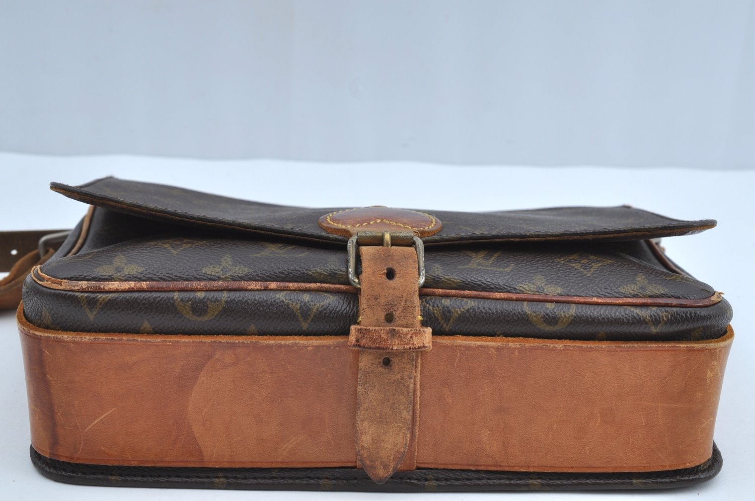 Authentic Louis Vuitton Monogram Cartouchiere GM Shoulder Bag Old Model K8175