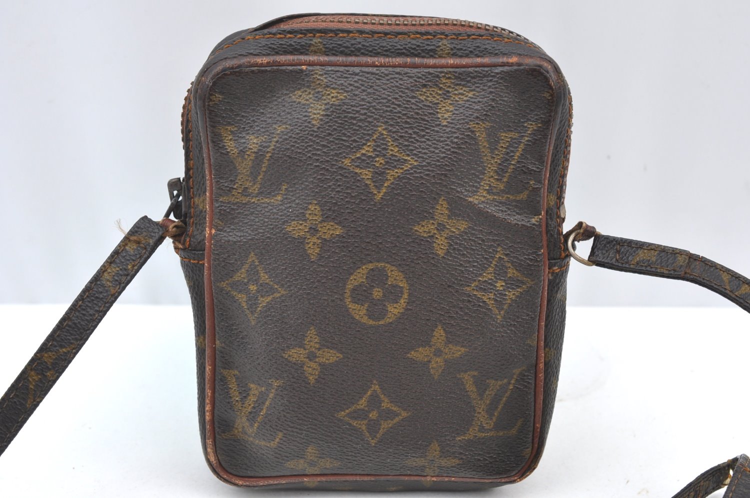 Louis Vuitton Monogram Mini Poche Danube Shoulder Cross Bag Old Model Junk K8176