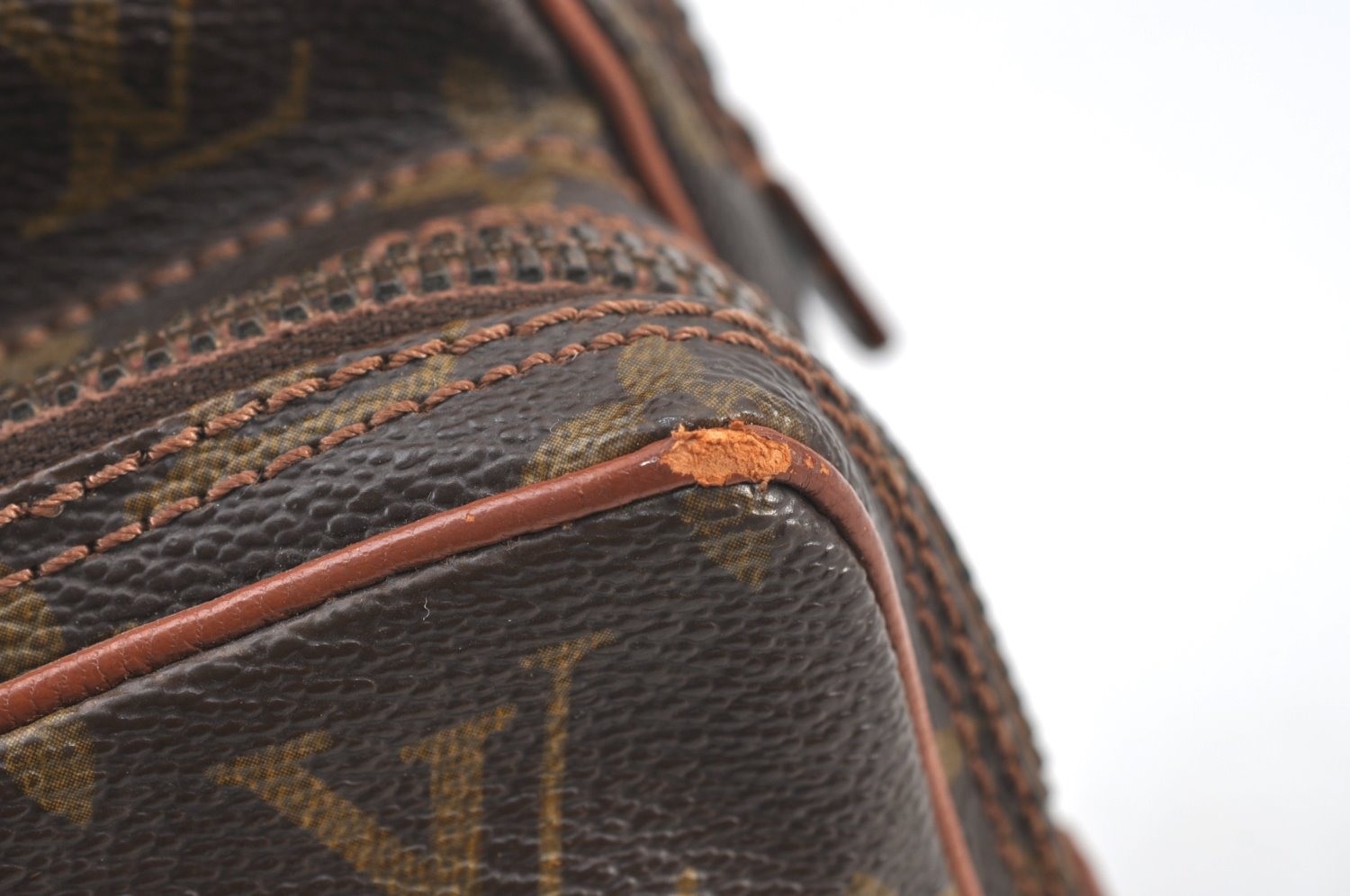 Authentic Louis Vuitton Monogram Amazone Shoulder Cross Bag Old Model K8187