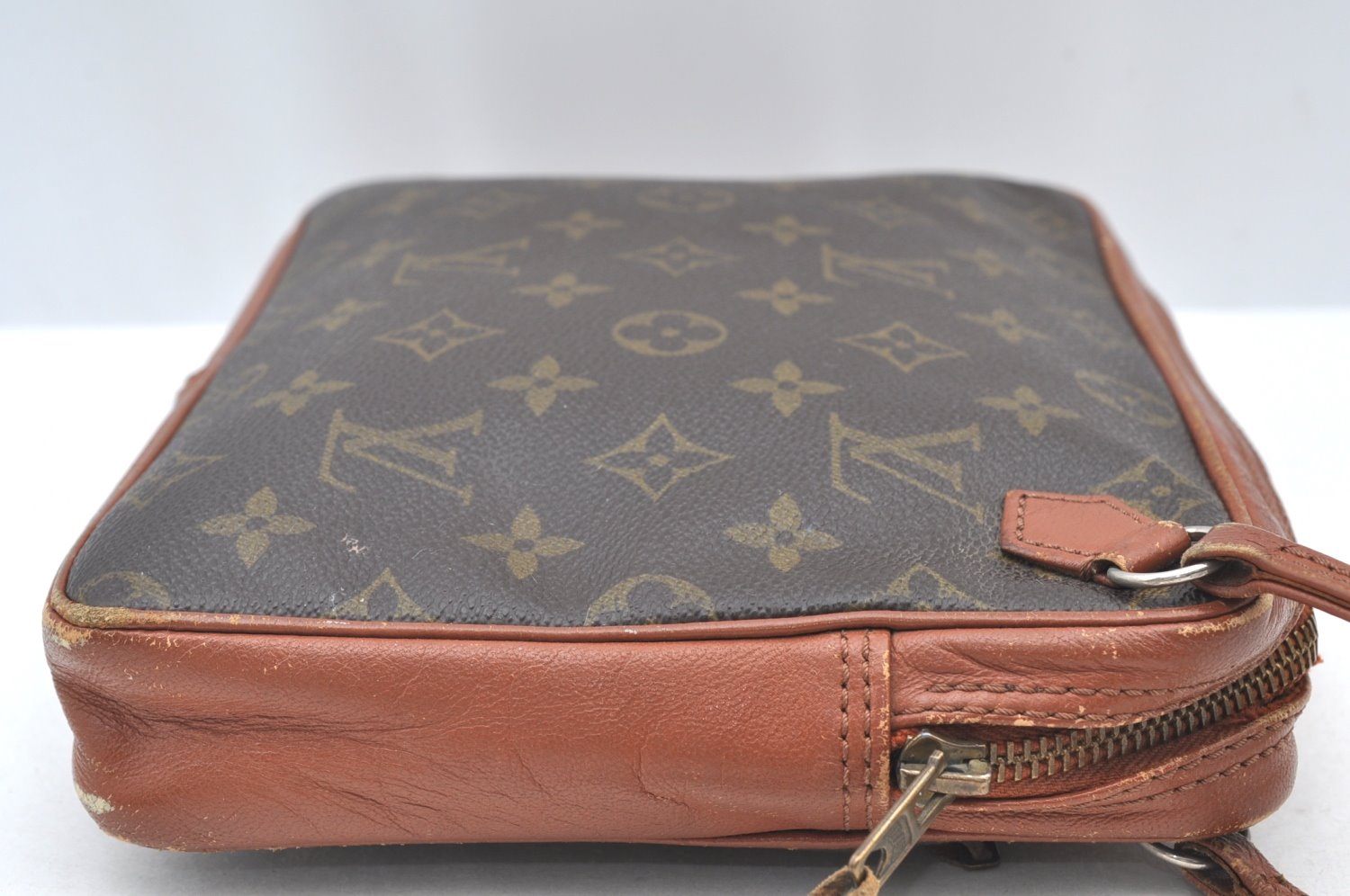 Authentic Louis Vuitton Monogram Pochette Sport Clutch Hand Bag Old Model K8200