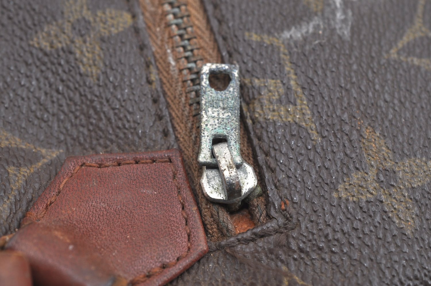 Authentic Louis Vuitton Monogram Pochette Sport Clutch Bag Old Model Junk K8201