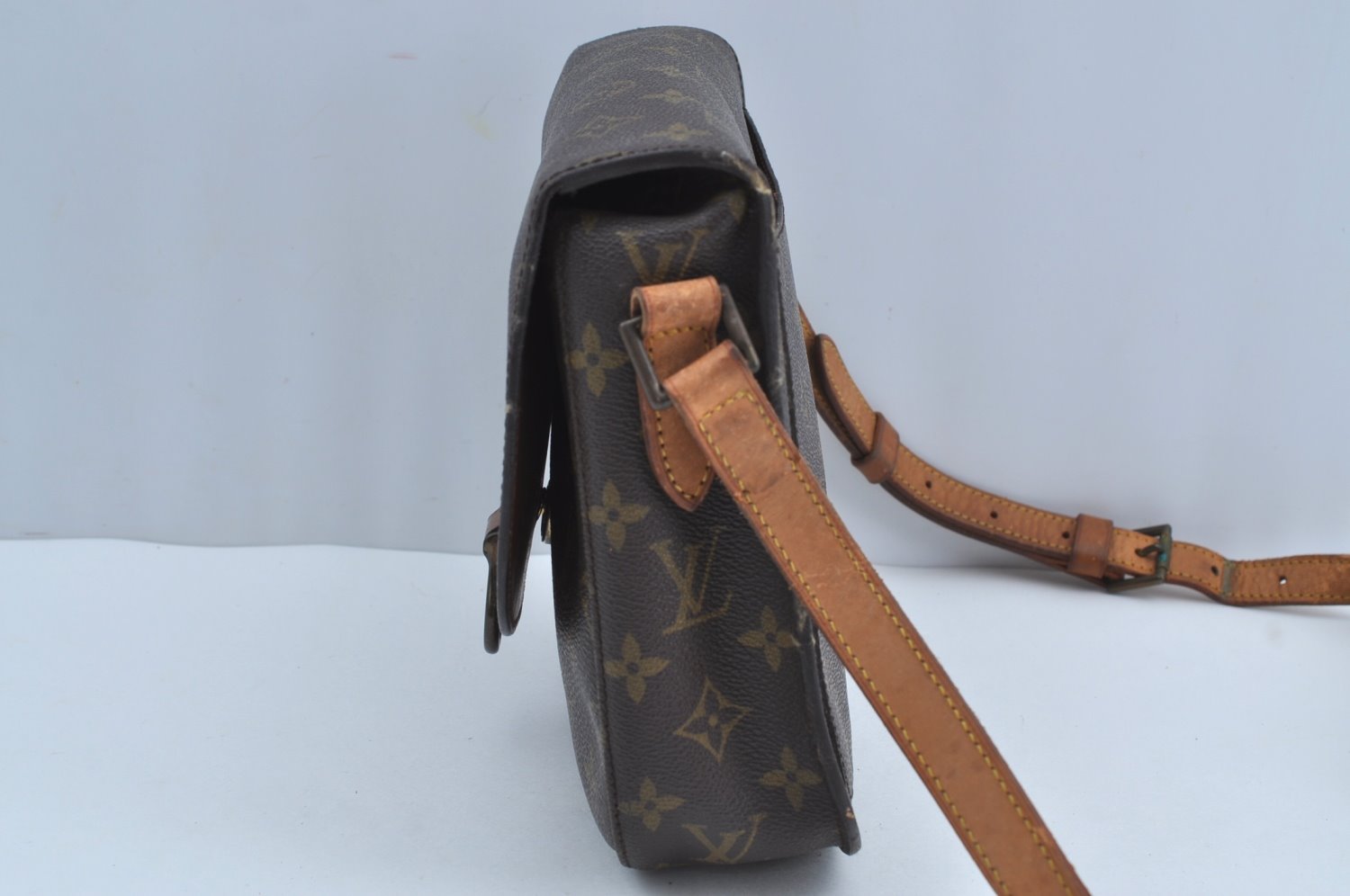 Authentic Louis Vuitton Monogram Saint Cloud GM M51242 Shoulder Cross Bag K8206