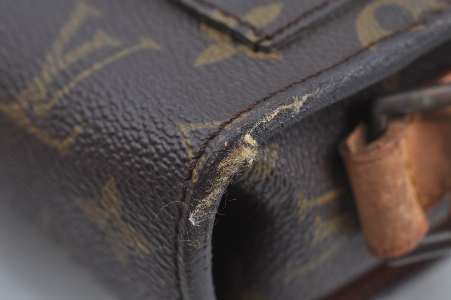 Authentic Louis Vuitton Monogram Saint Cloud GM M51242 Shoulder Cross Bag K8206