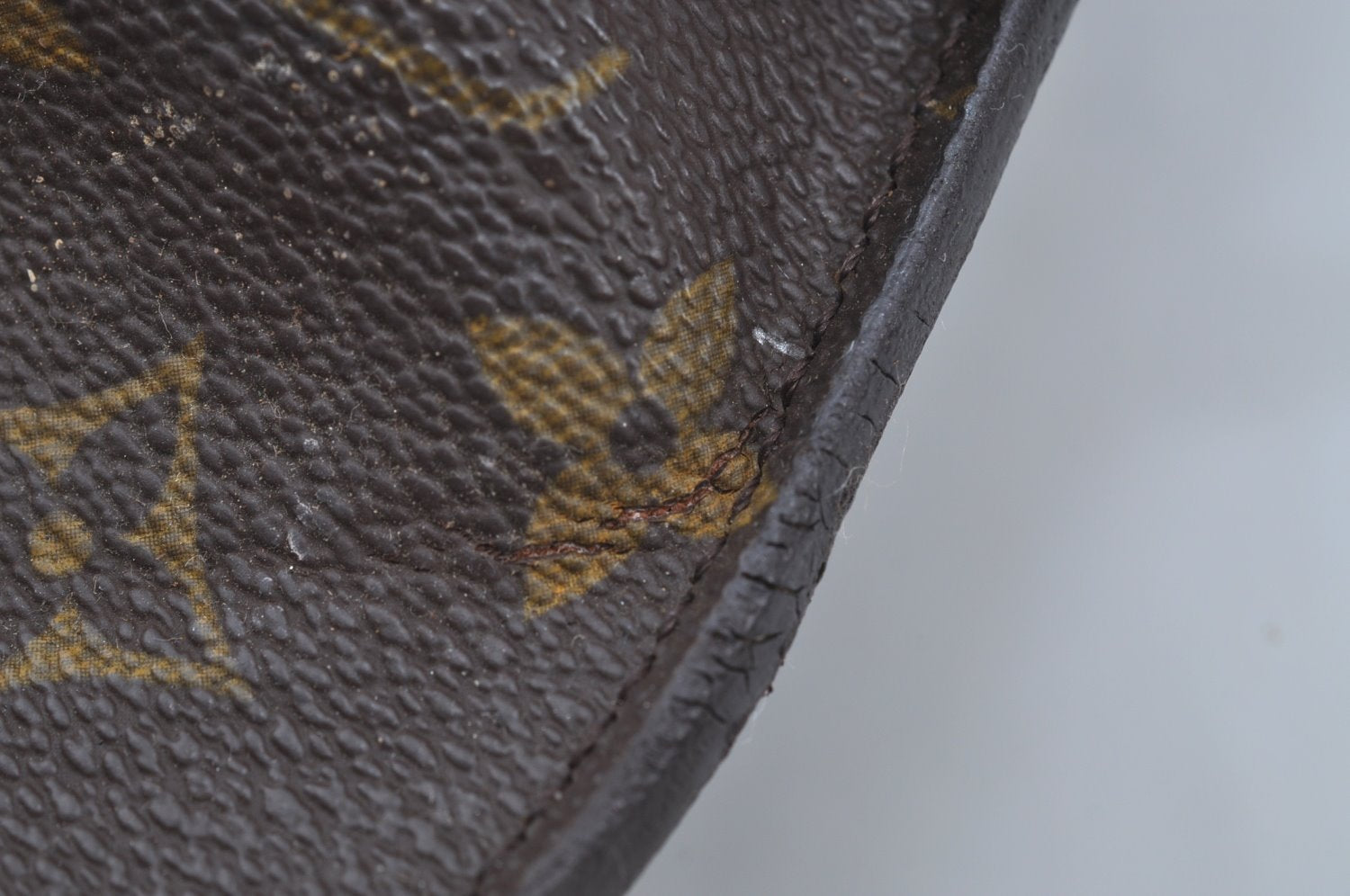 Authentic Louis Vuitton Monogram Saint Cloud GM M51242 Shoulder Cross Bag K8206