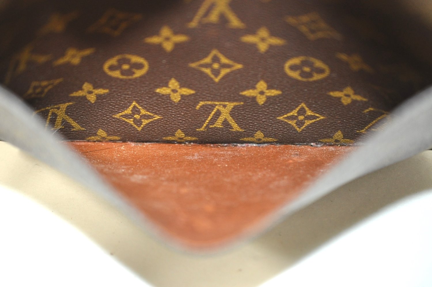 Authentic Louis Vuitton Monogram Saint Cloud GM M51242 Shoulder Cross Bag K8206