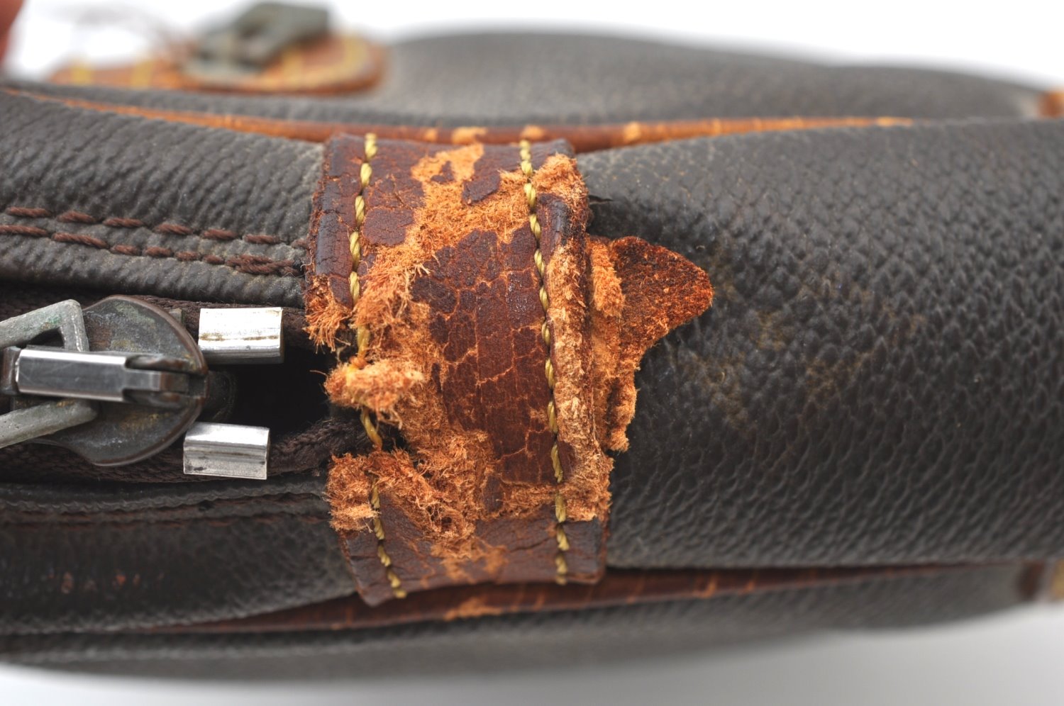 Auth Louis Vuitton Monogram Marly Dragonne Clutch Hand Bag Old Model Junk K8219