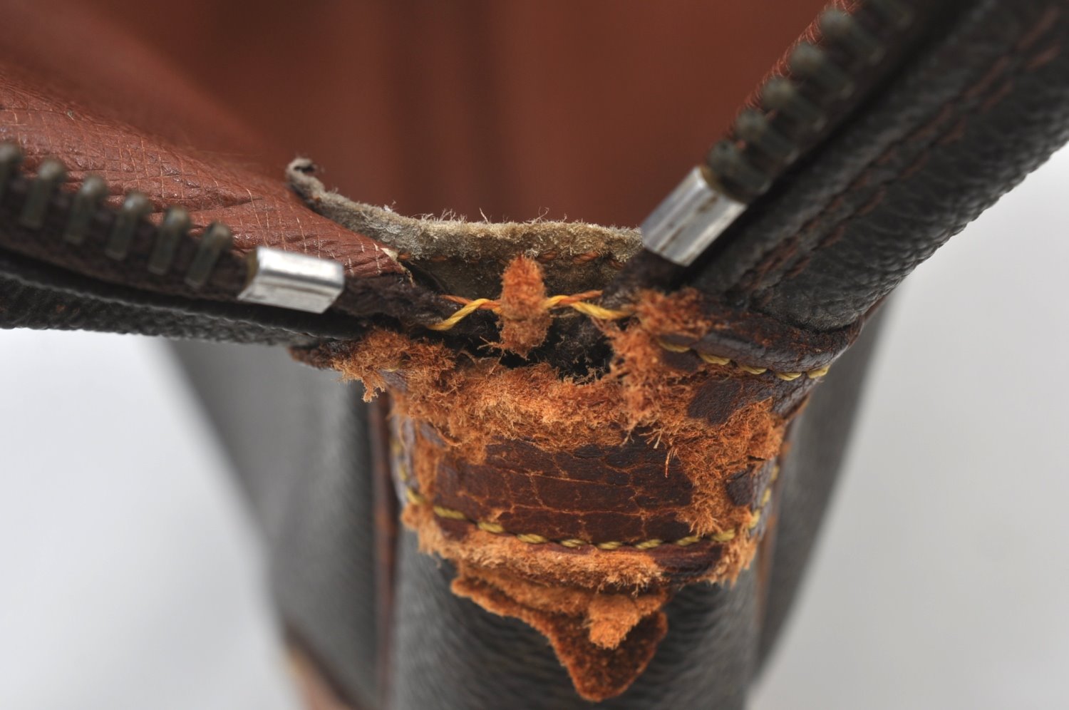 Auth Louis Vuitton Monogram Marly Dragonne Clutch Hand Bag Old Model Junk K8219