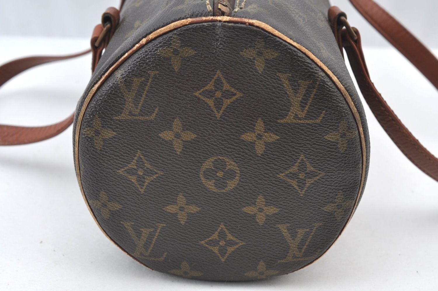 Authentic Louis Vuitton Monogram Papillon 30 Hand Bag Old Model LV K8220