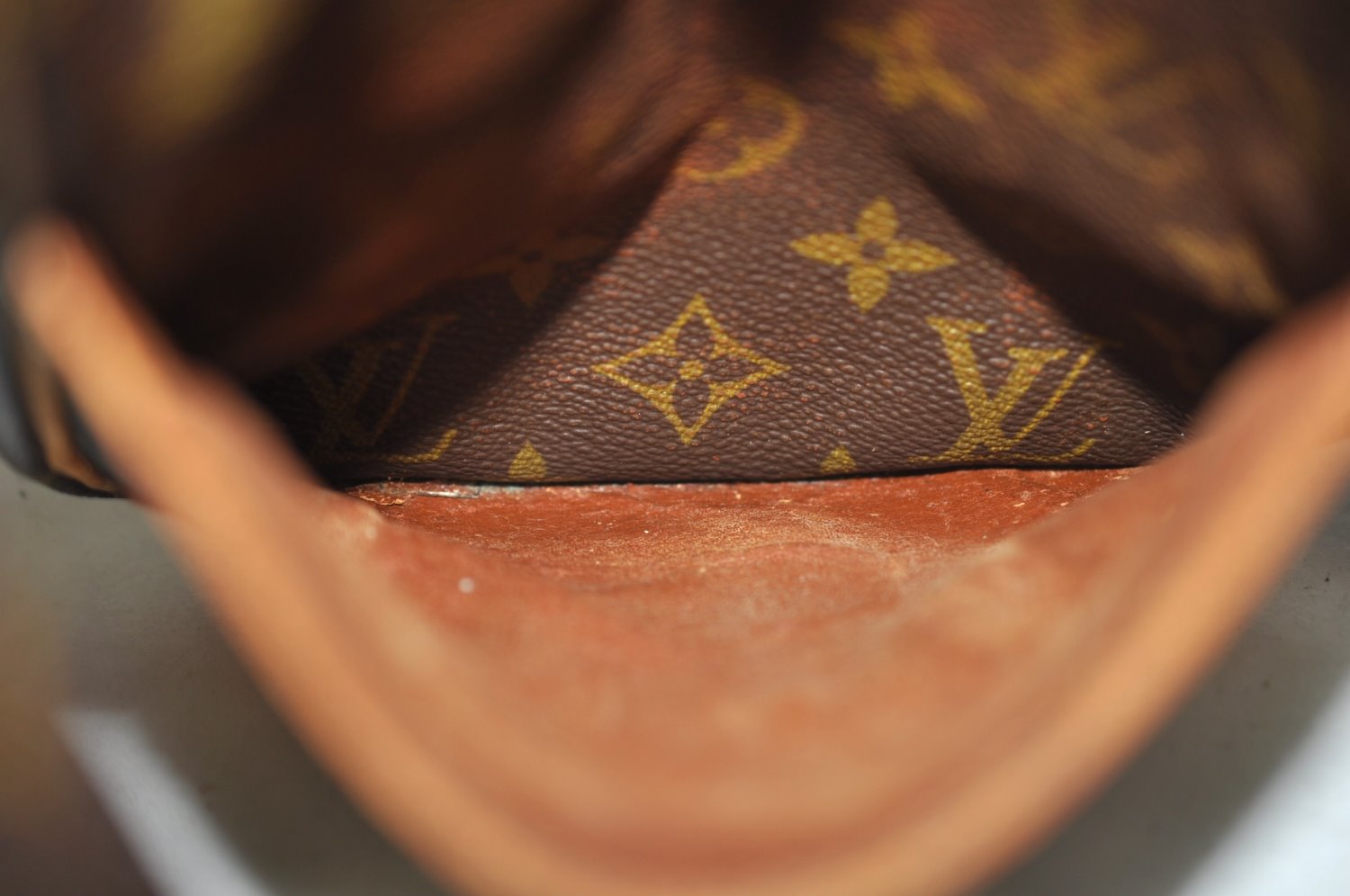 Authentic Louis Vuitton Monogram Danube Shoulder Cross Body Bag M45266 LV K8222