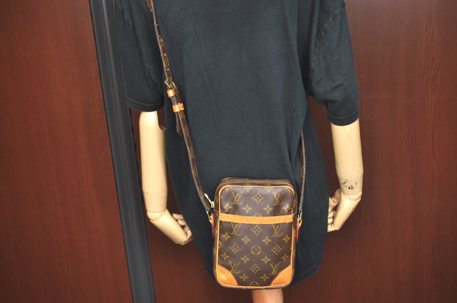 Authentic Louis Vuitton Monogram Danube Shoulder Cross Body Bag M45266 LV K8222