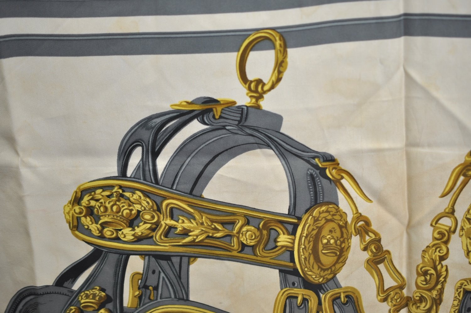 Authentic HERMES Carre 90 Scarf 