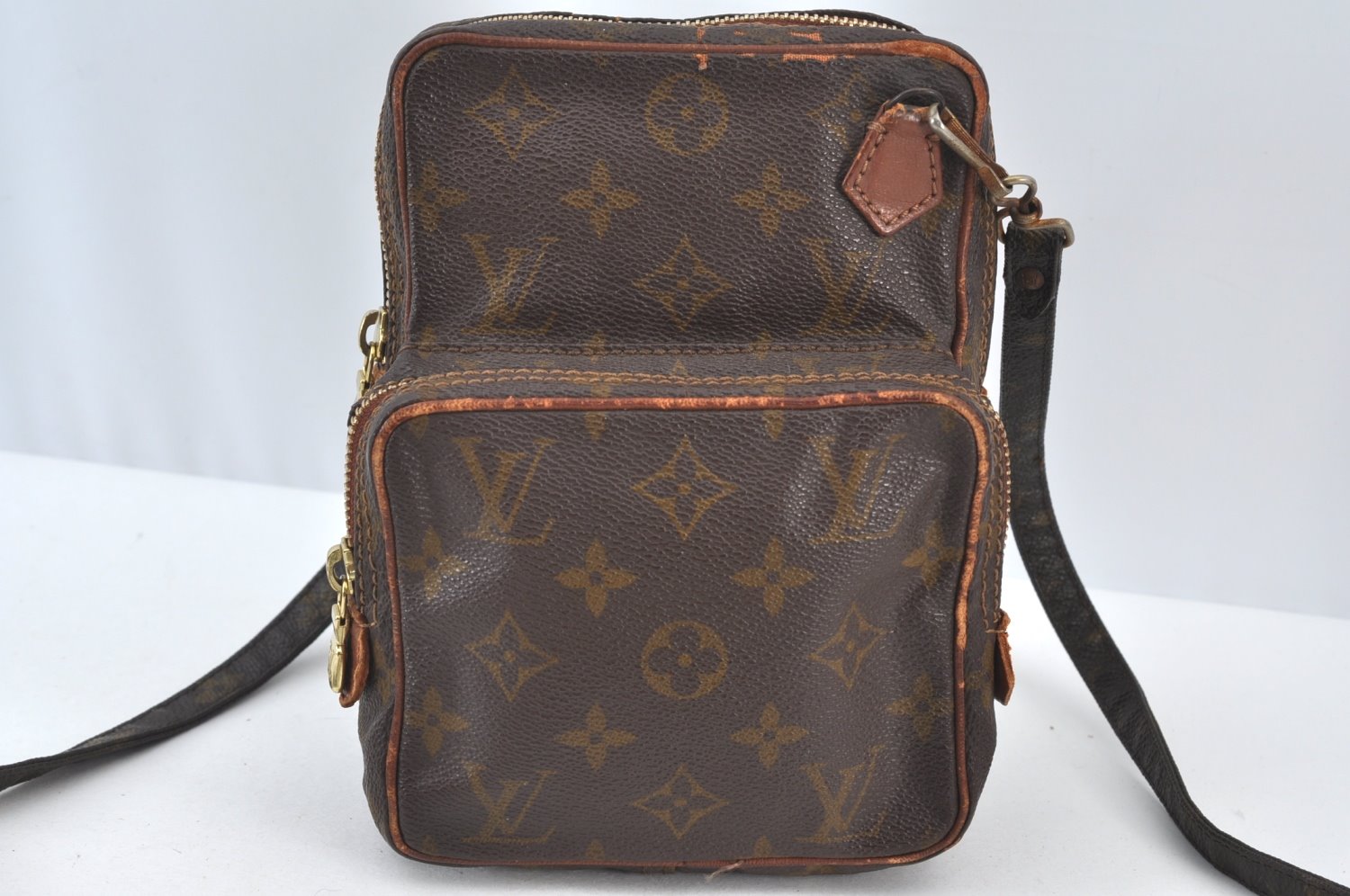 Authentic Louis Vuitton Monogram Amazone Shoulder Cross Body Bag Old Model K8235