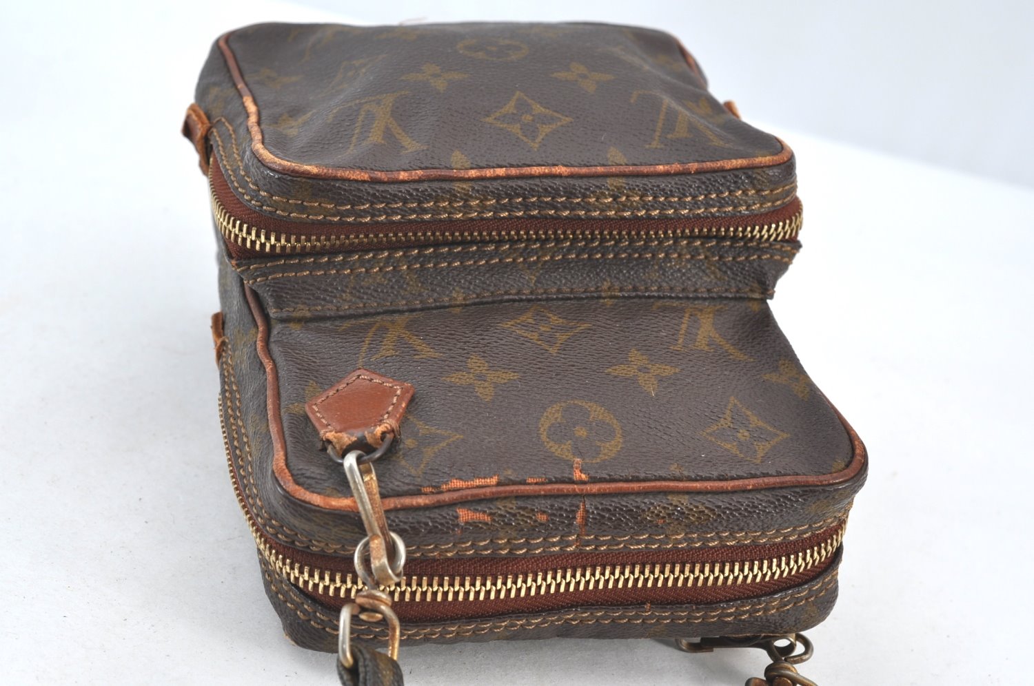 Authentic Louis Vuitton Monogram Amazone Shoulder Cross Body Bag Old Model K8235