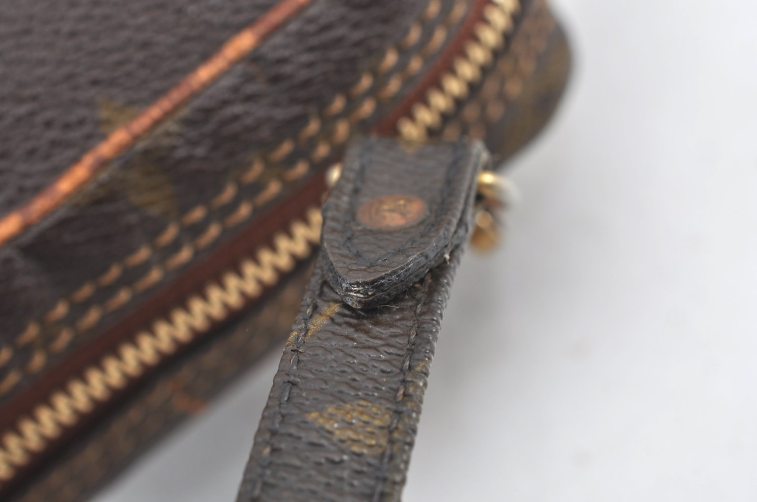 Authentic Louis Vuitton Monogram Amazone Shoulder Cross Body Bag Old Model K8235