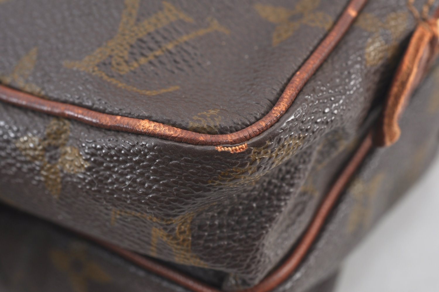 Authentic Louis Vuitton Monogram Amazone Shoulder Cross Body Bag Old Model K8235