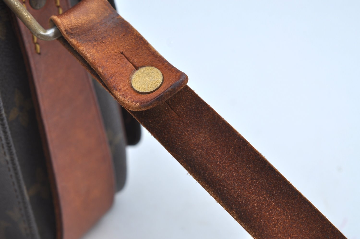 Authentic Louis Vuitton Monogram Cartouchiere MM Shoulder Bag Old Model K8237