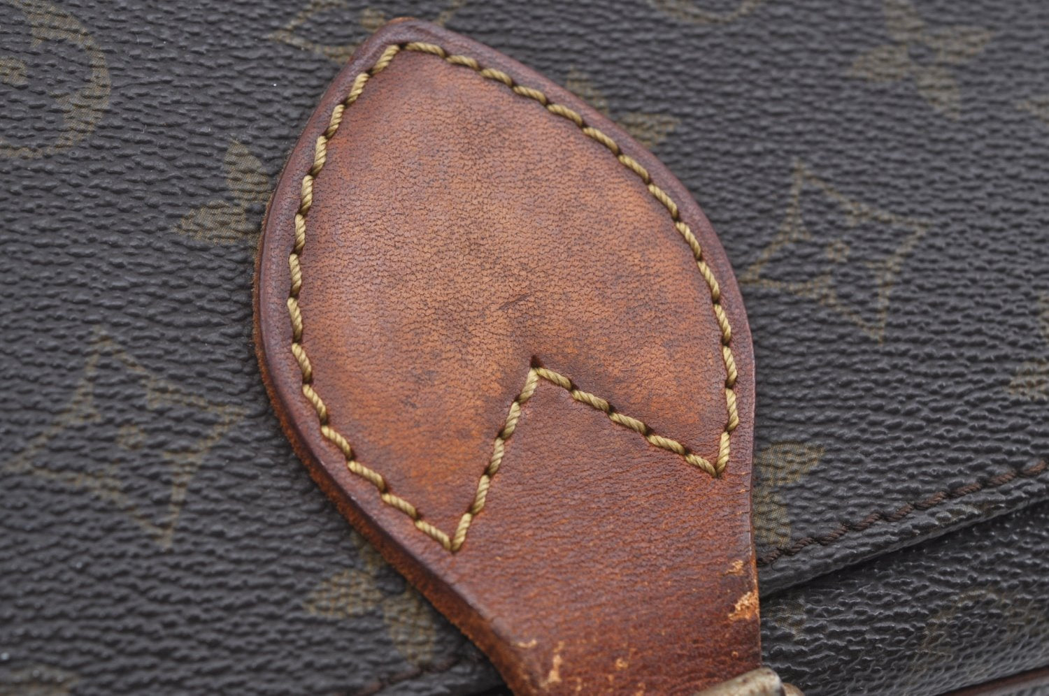 Authentic Louis Vuitton Monogram Cartouchiere MM Shoulder Bag Old Model K8237