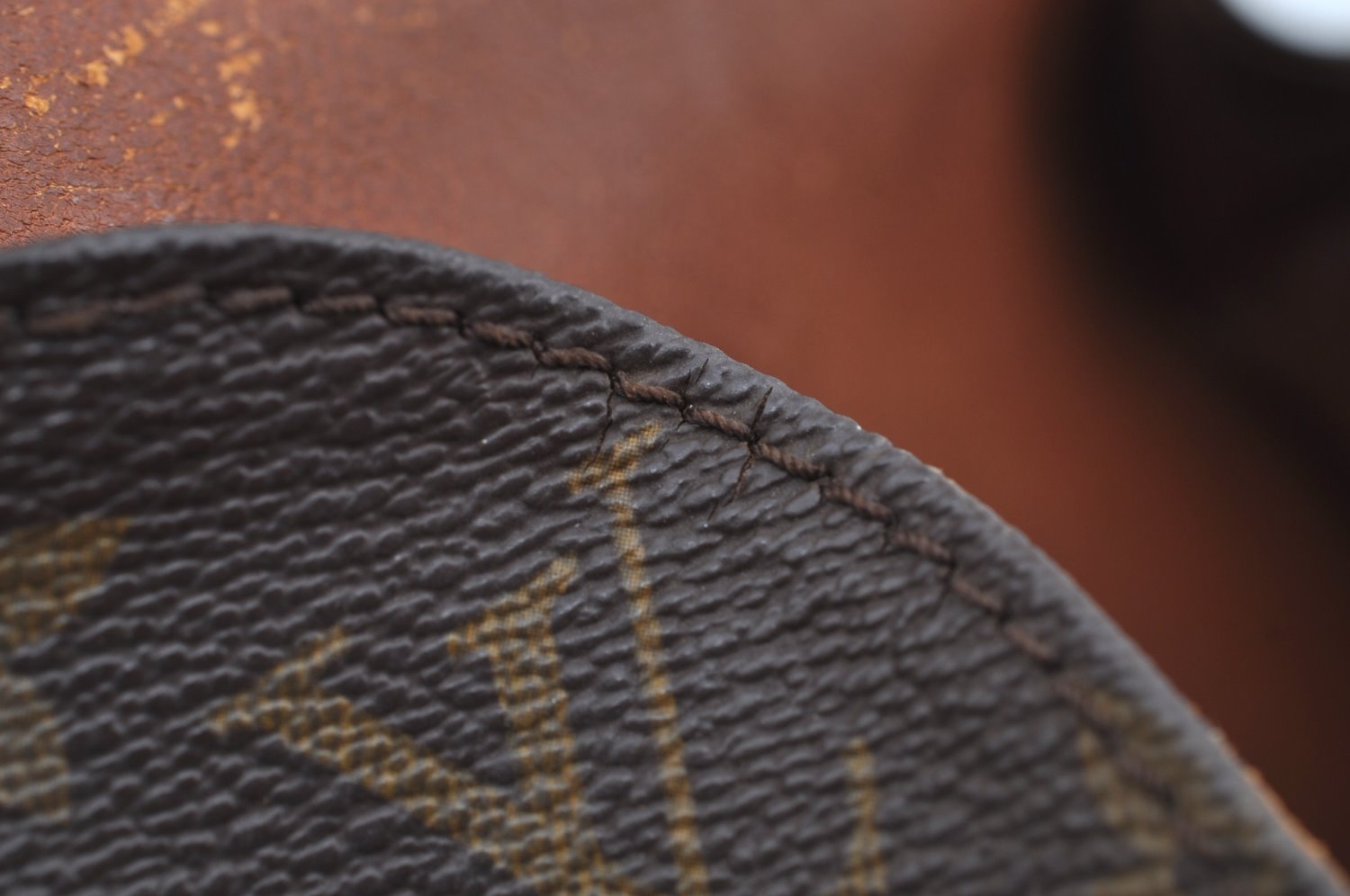 Authentic Louis Vuitton Monogram Cartouchiere MM Shoulder Bag Old Model K8237