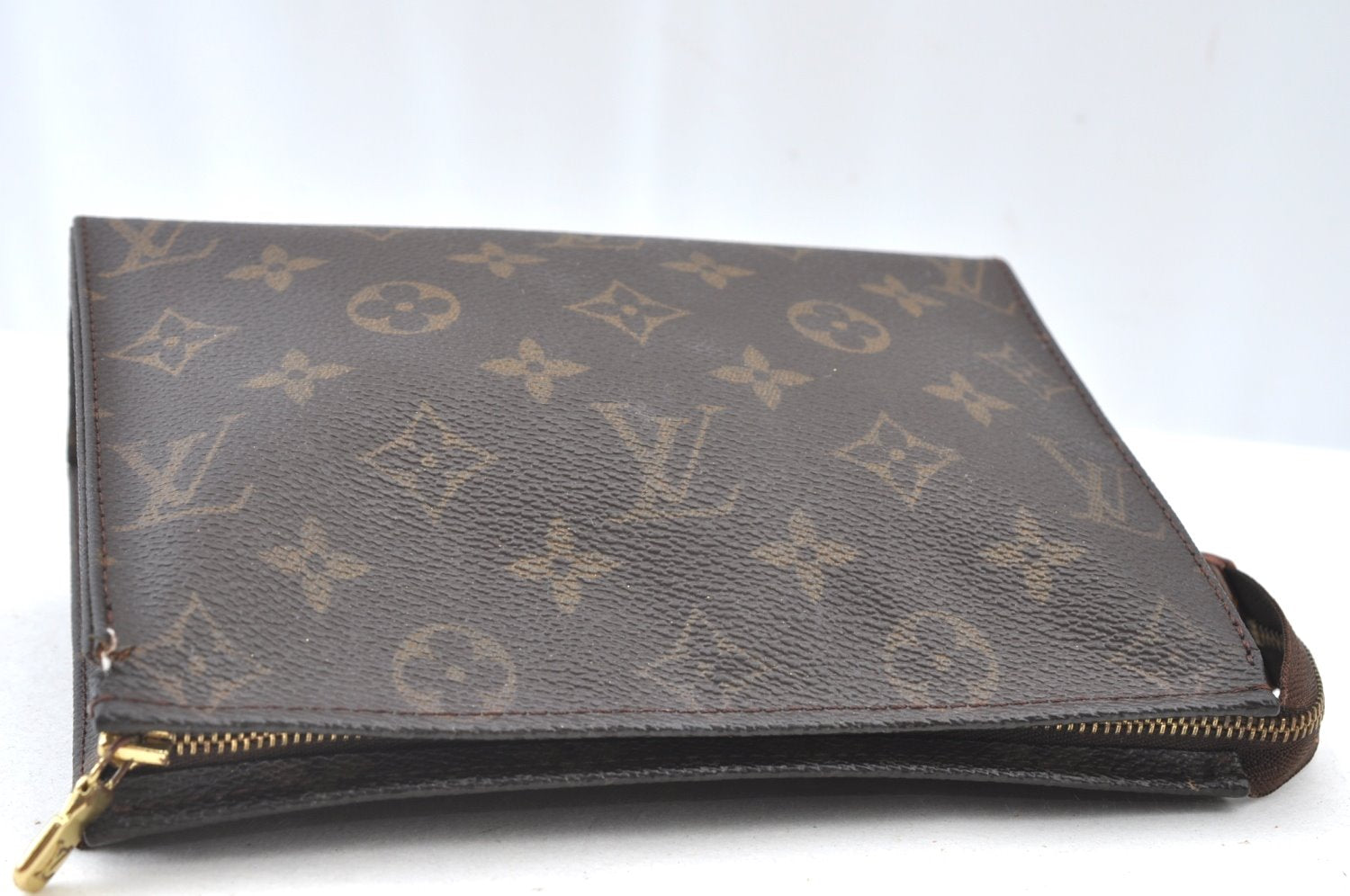 Authentic Louis Vuitton Monogram Poche Toilette 19 M47544 Cosmetics Pouch K8241