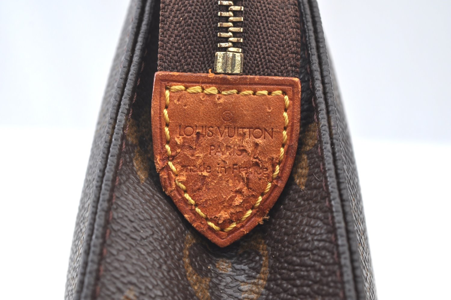 Authentic Louis Vuitton Monogram Poche Toilette 19 M47544 Cosmetics Pouch K8241