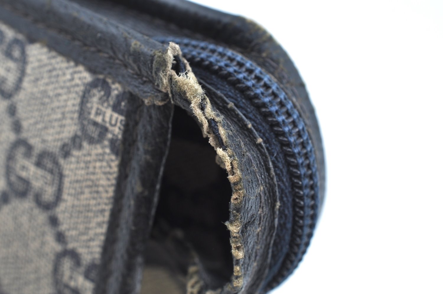 Authentic GUCCI GG Plus Vintage Clutch Hand Bag Purse PVC Leather Navy K8246