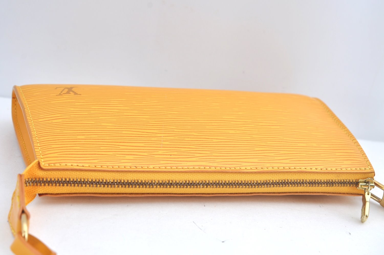 Authentic Louis Vuitton Epi Pochette Accessoires Pouch Yellow M52959 LV K8265