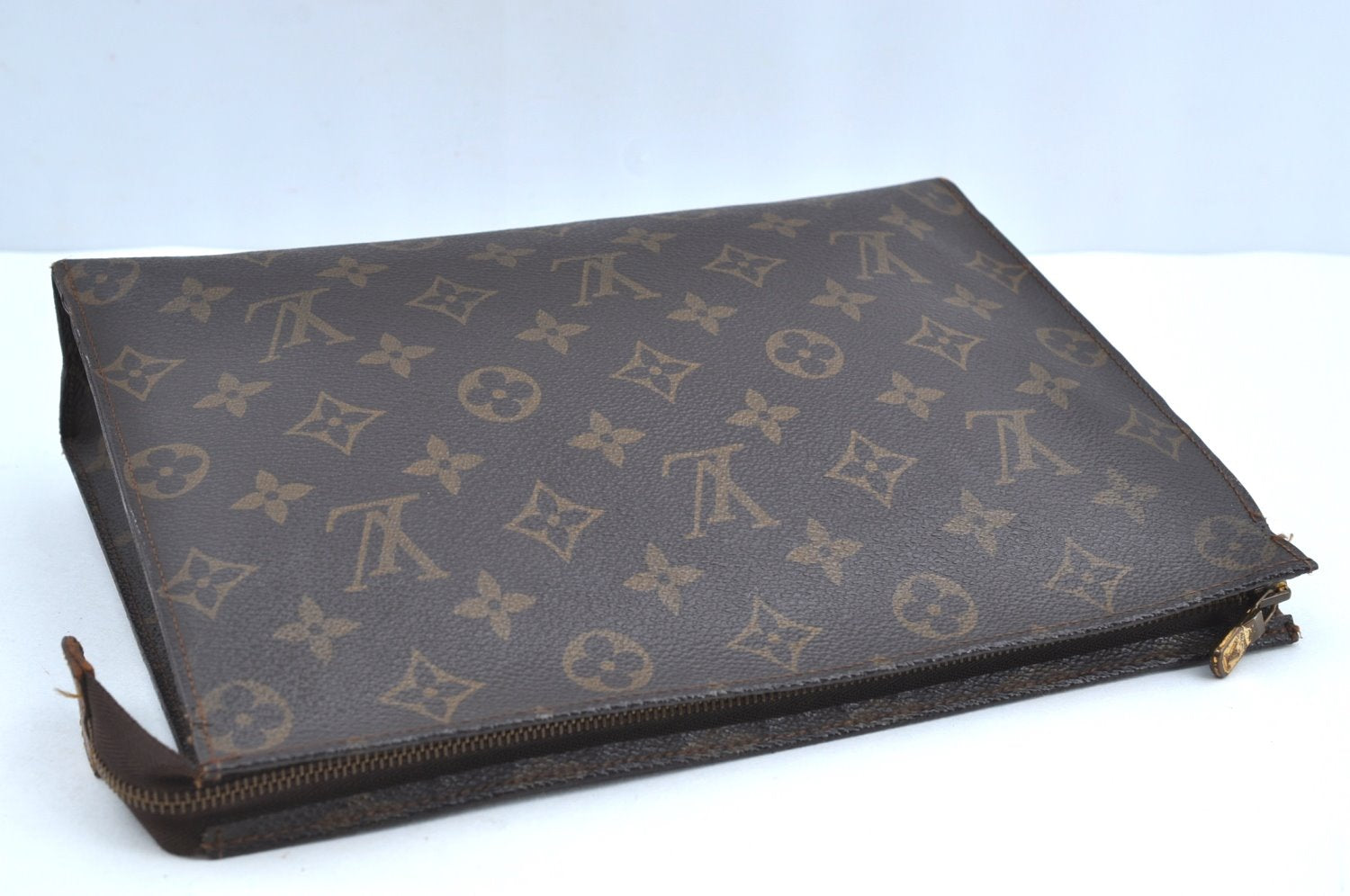 Auth Louis Vuitton Monogram Poche Toilette 26 Cosmetics Pouch Old Model LV K8299