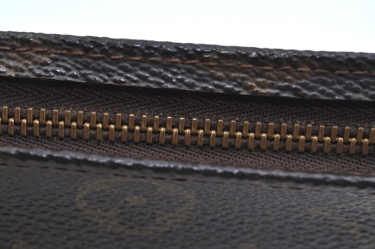 Auth Louis Vuitton Monogram Poche Toilette 26 Cosmetics Pouch Old Model LV K8299