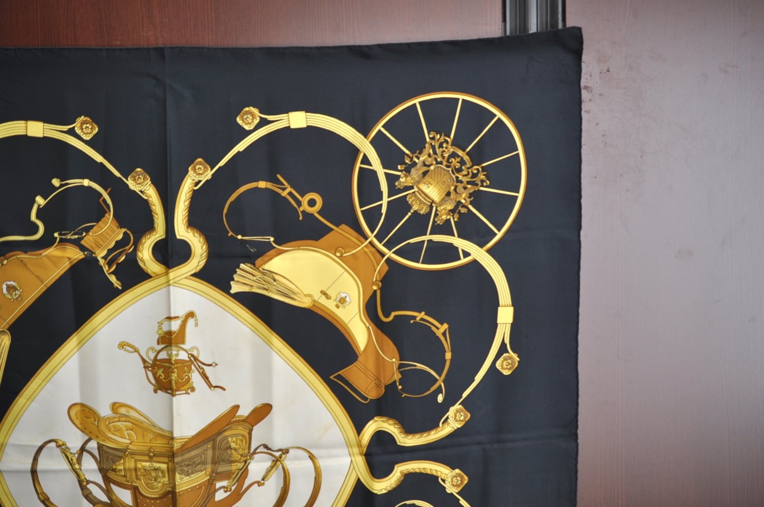 Authentic HERMES Carre 90 Scarf 