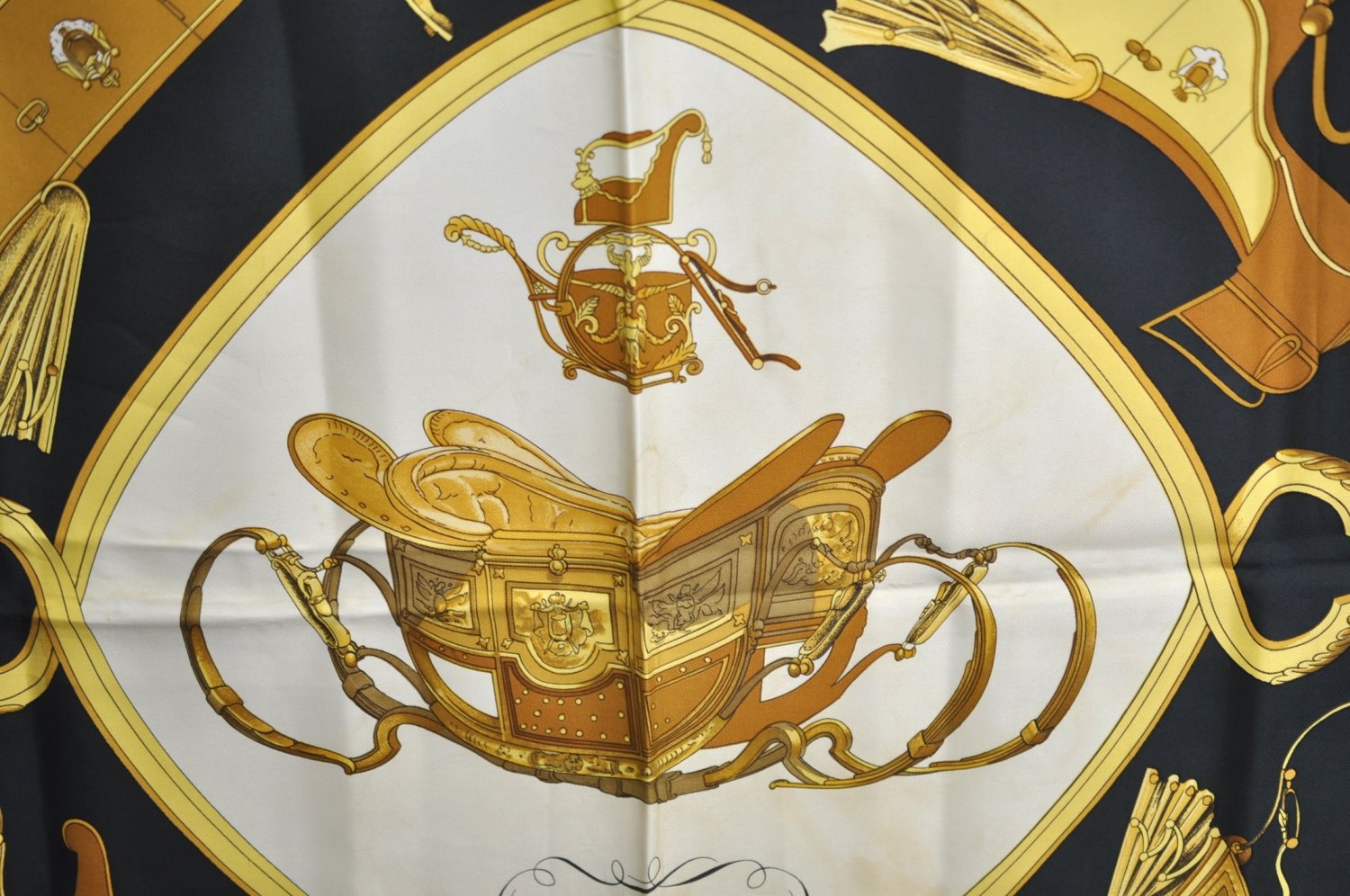 Authentic HERMES Carre 90 Scarf 