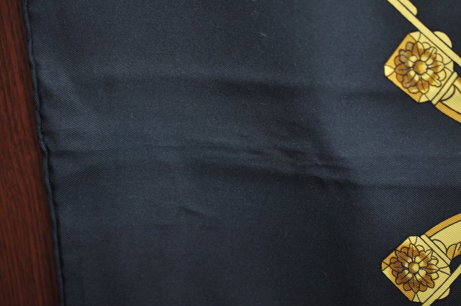 Authentic HERMES Carre 90 Scarf 