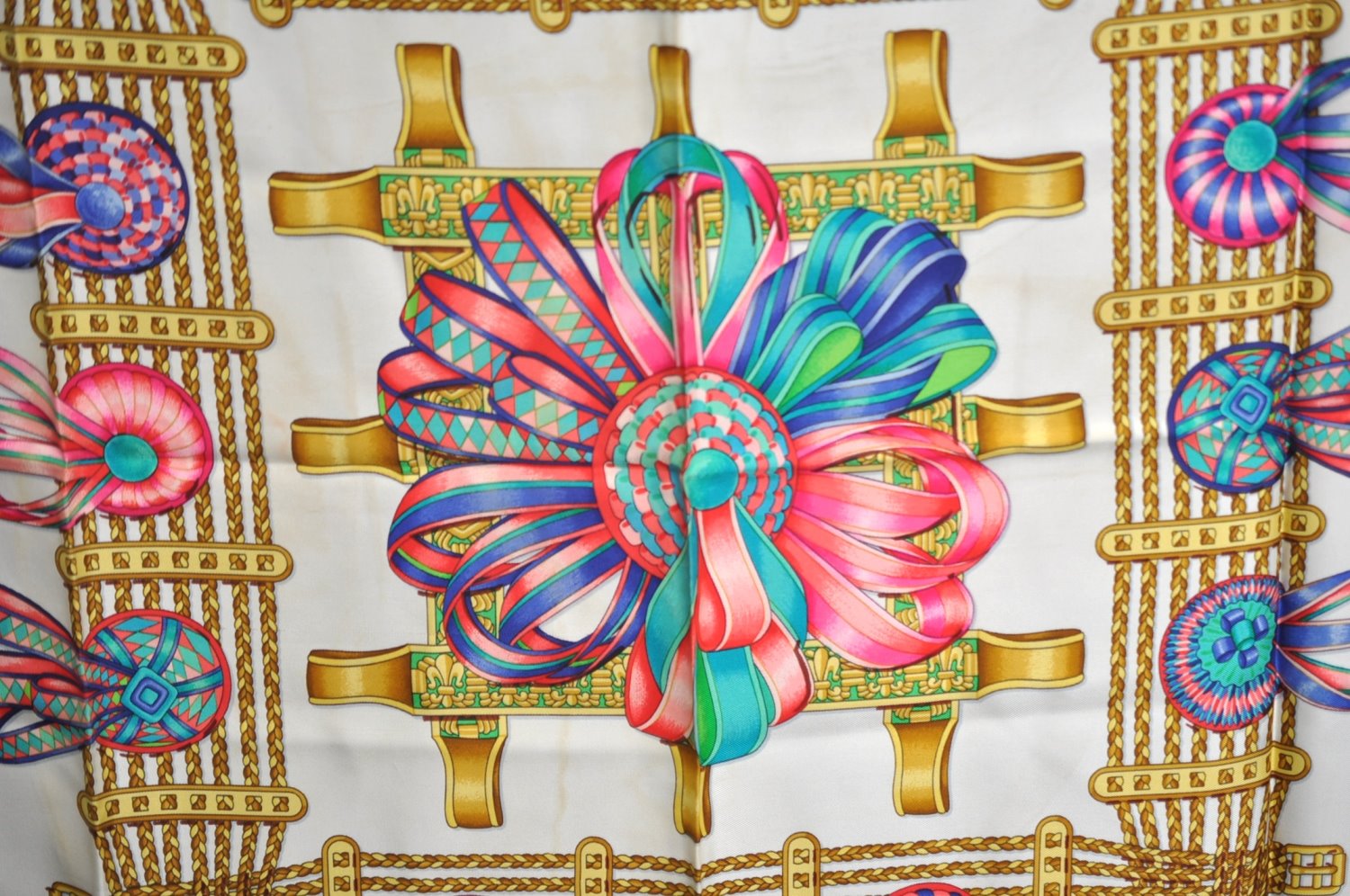 Authentic HERMES Carre 90 Scarf 