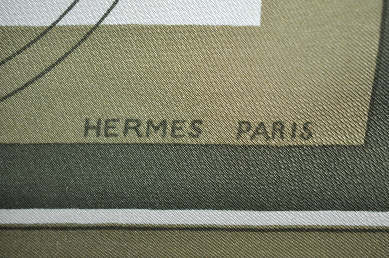 Authentic HERMES Carre 90 Scarf 