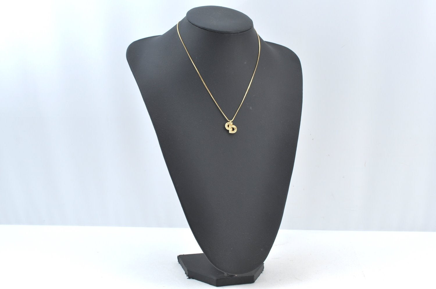 Authentic Christian Dior Rhinestone Chain Pendant Necklace Gold CD K8310