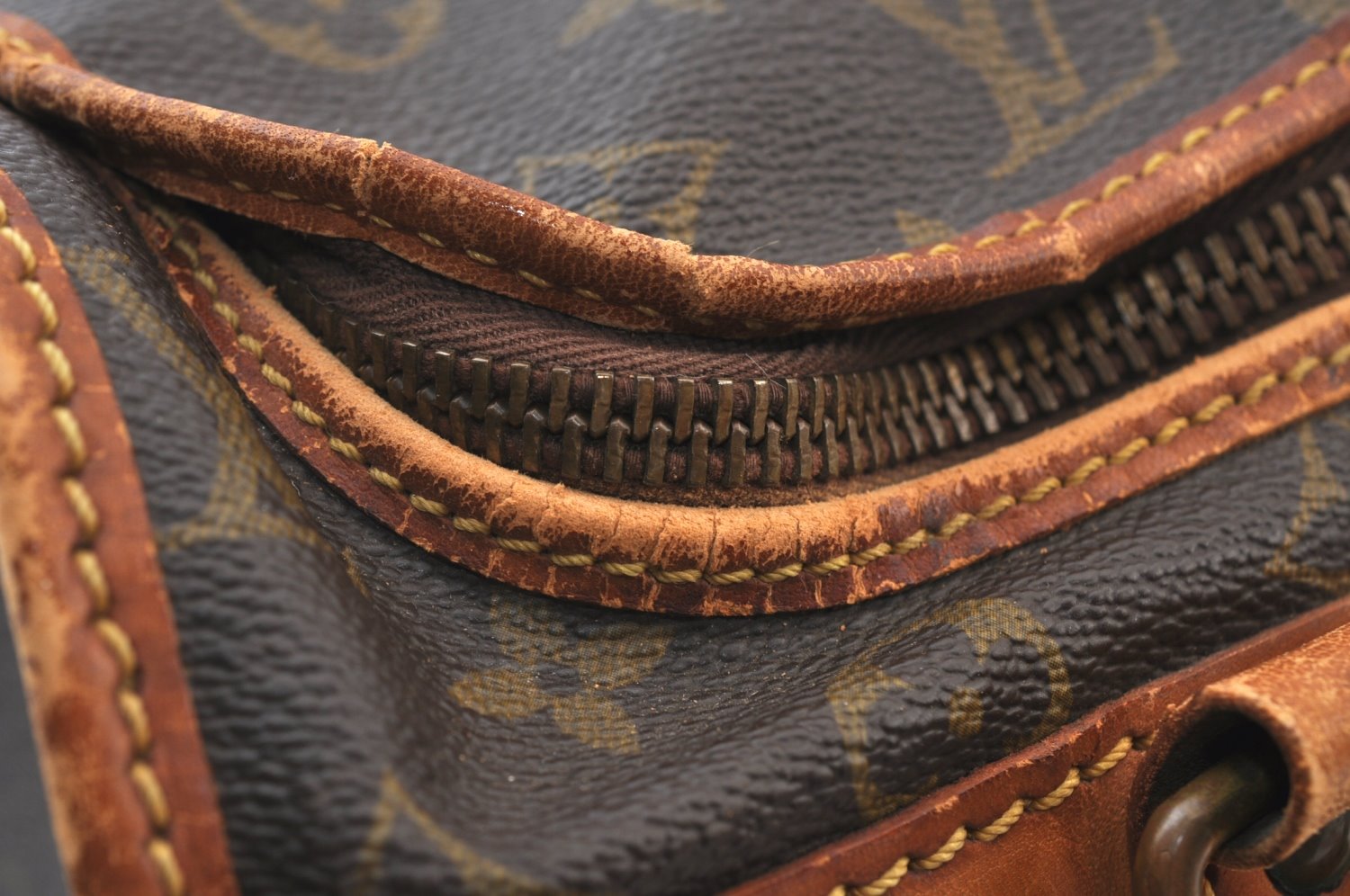 Authentic Louis Vuitton Monogram Sac Chaussures 35 Boston Bag Old Model LV K8324