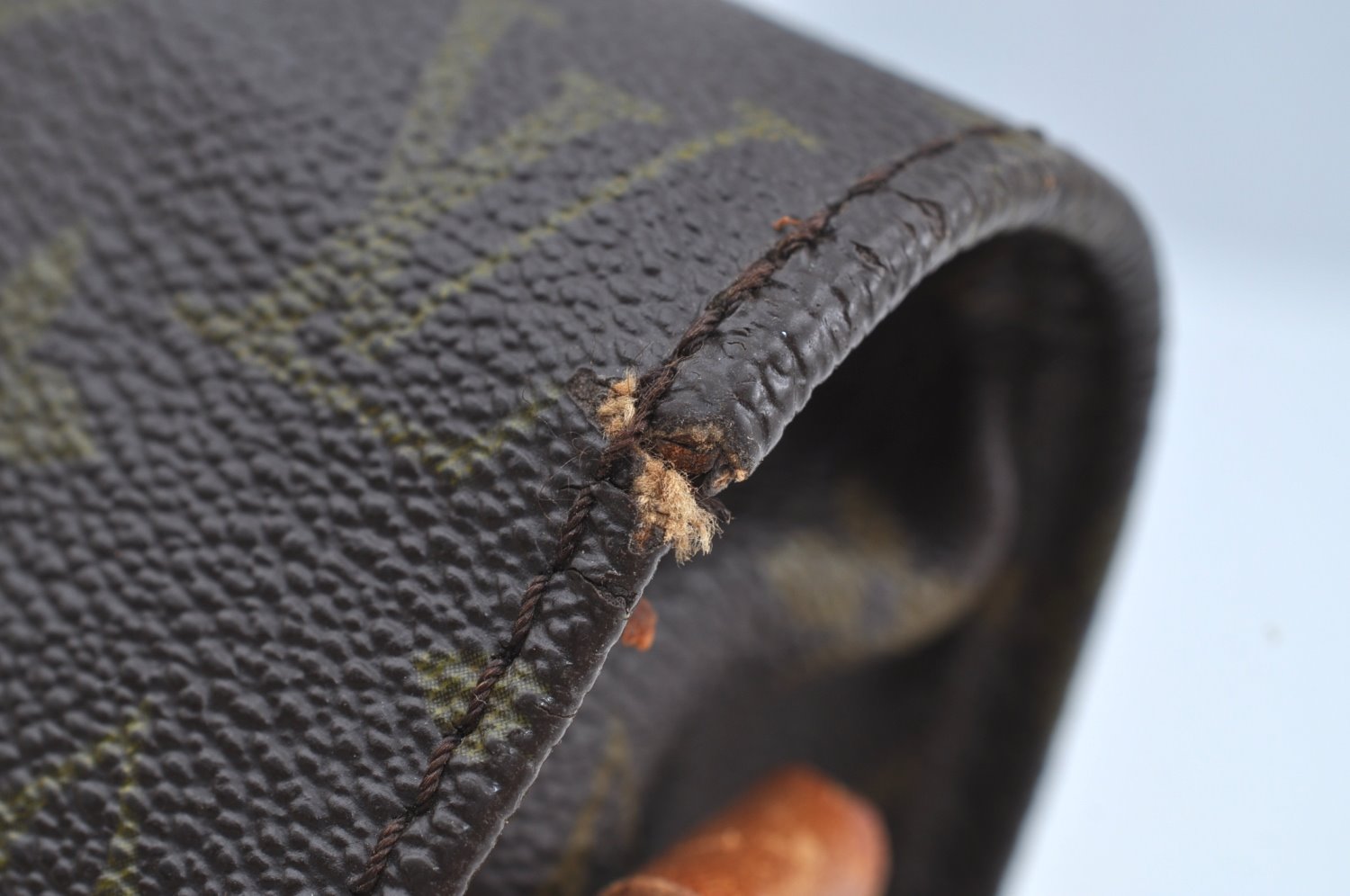 Authentic Louis Vuitton Monogram Cartouchiere GM Shoulder Bag Old Model K8328