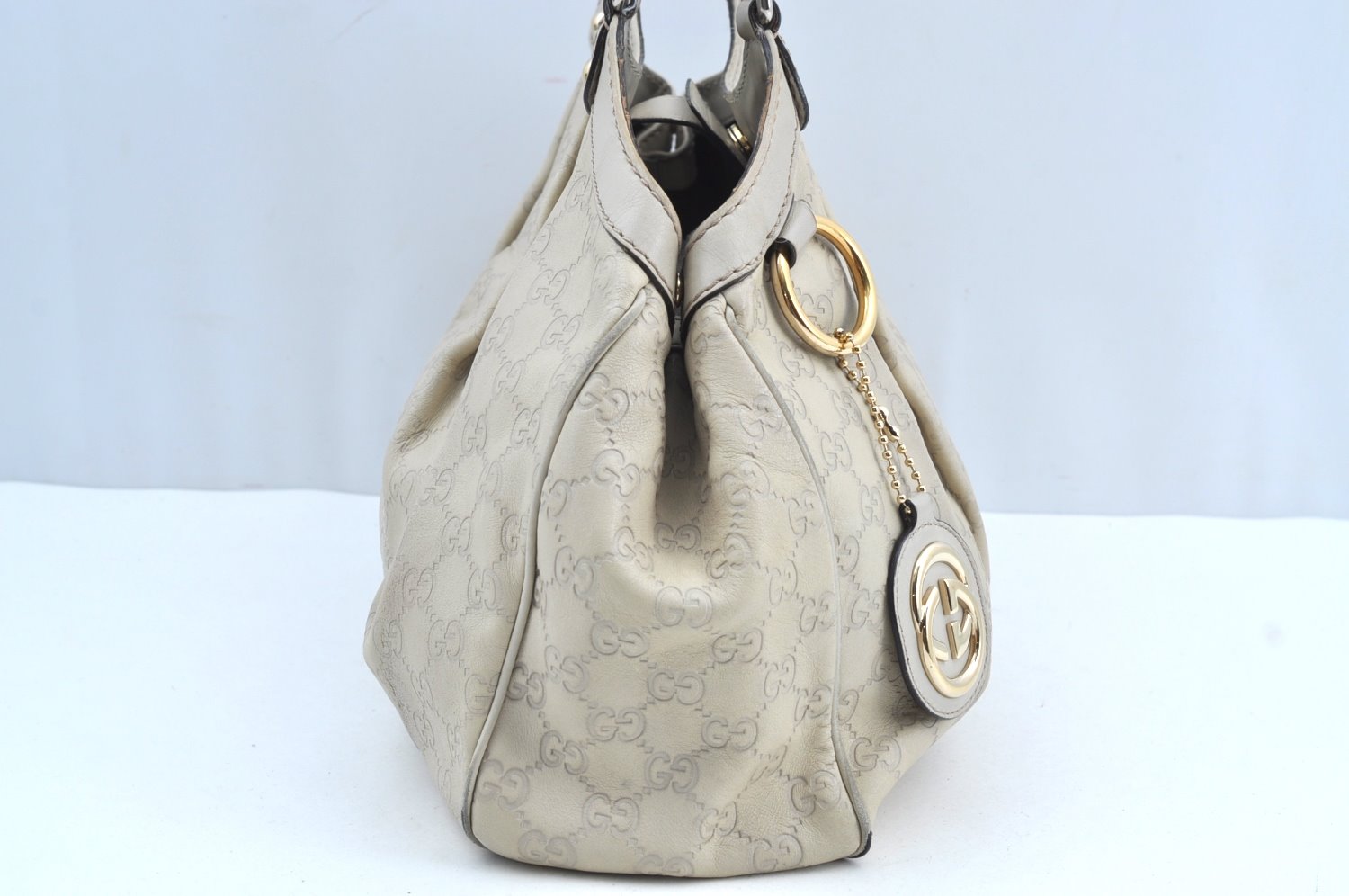 Authentic GUCCI Guccissima Sukey Shoulder Tote Bag GG Leather 211944 White K8361