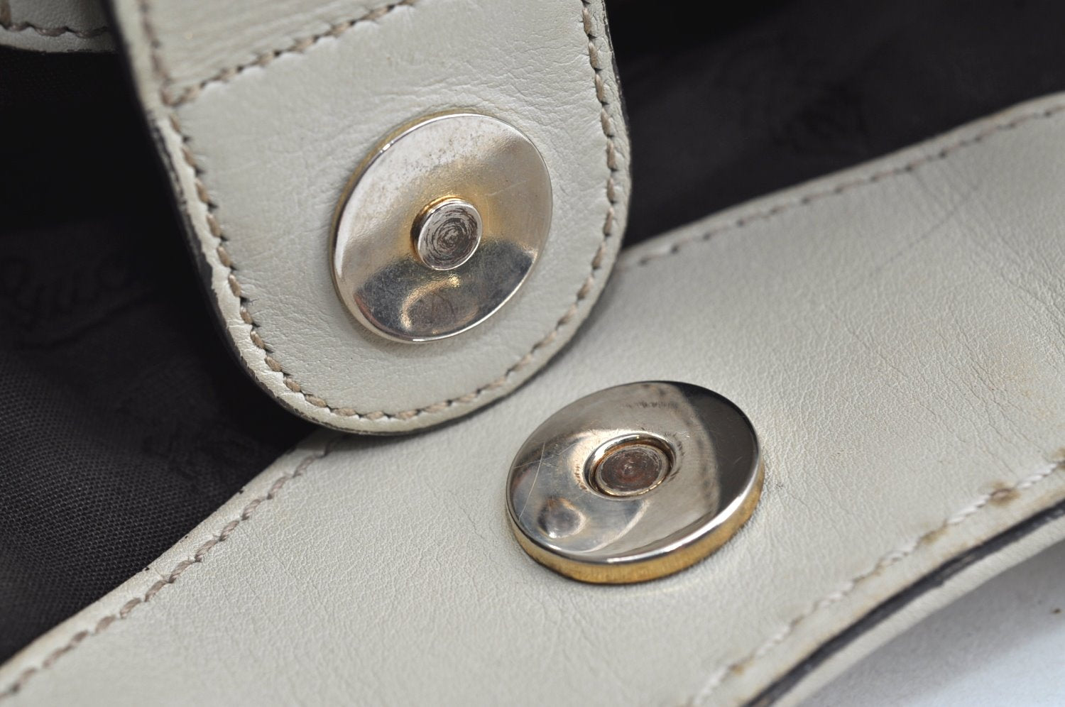 Authentic GUCCI Guccissima Sukey Shoulder Tote Bag GG Leather 211944 White K8361