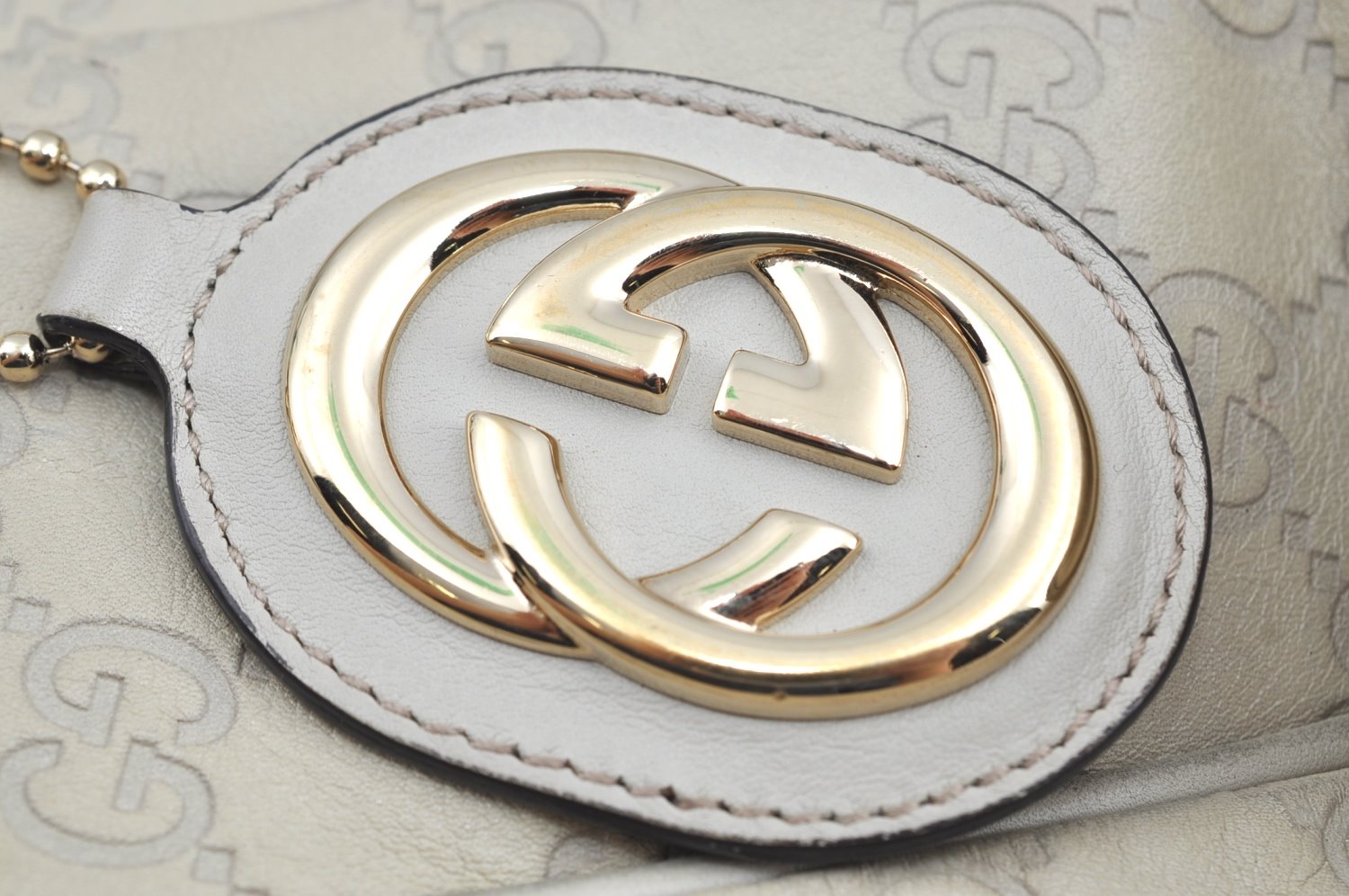 Authentic GUCCI Guccissima Sukey Shoulder Tote Bag GG Leather 211944 White K8361