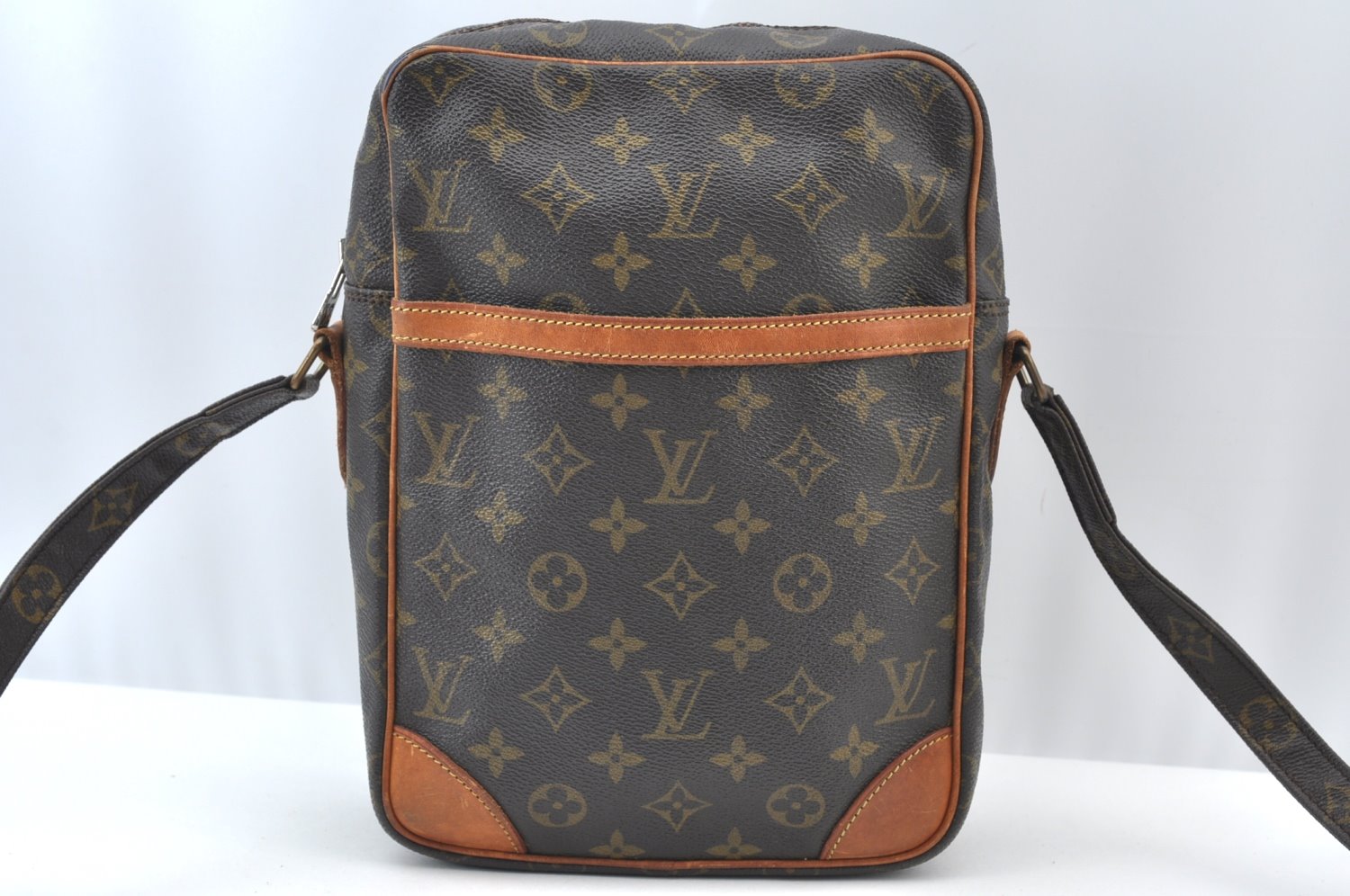 Authentic Louis Vuitton Monogram Danube MM Shoulder Cross Bag M45264 LV K8362