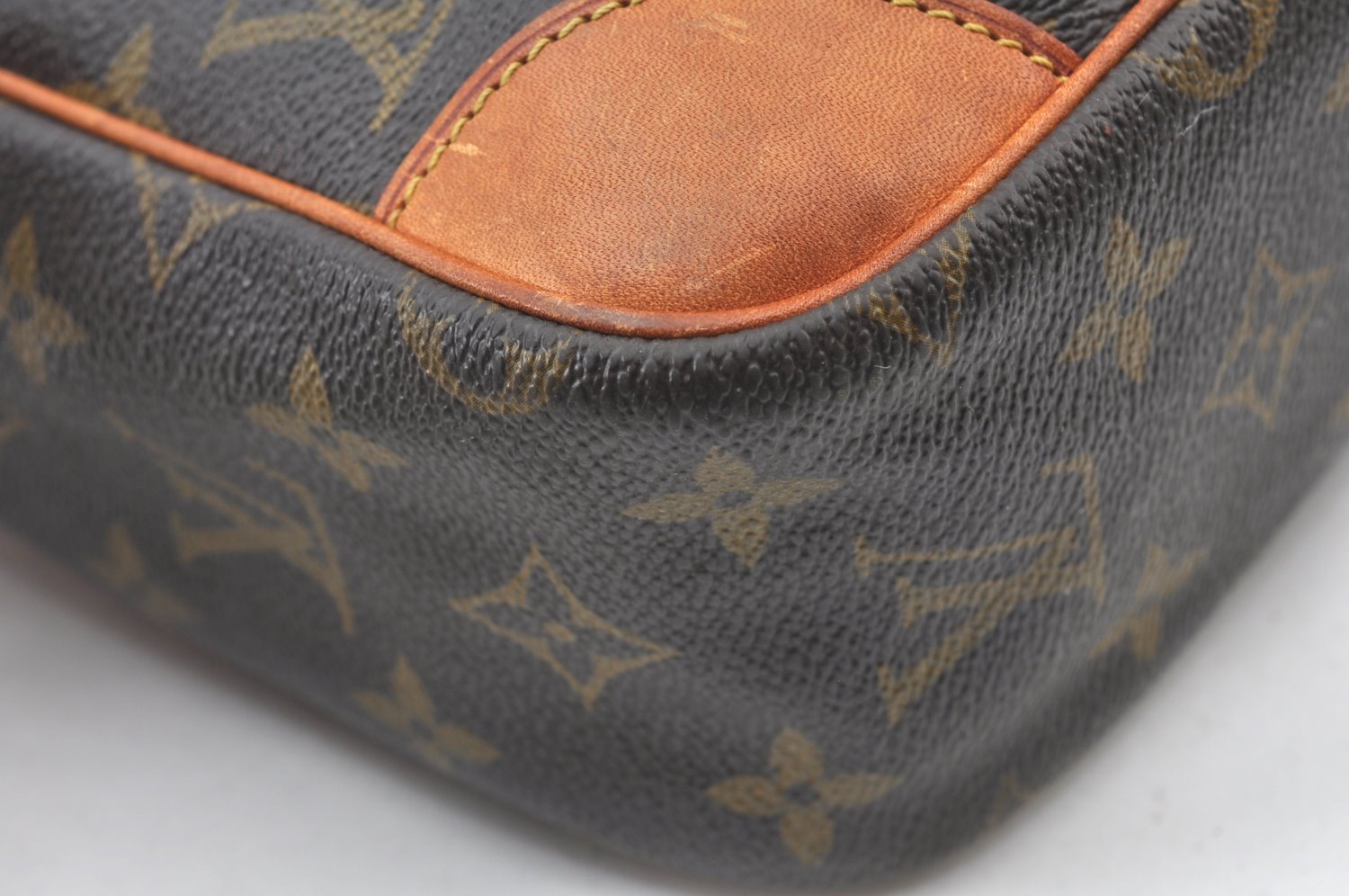 Authentic Louis Vuitton Monogram Danube MM Shoulder Cross Bag M45264 LV K8362