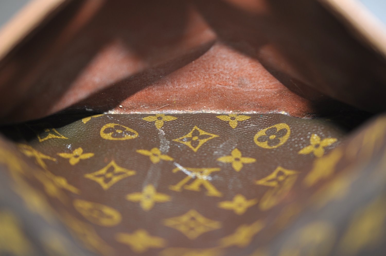Authentic Louis Vuitton Monogram Danube MM Shoulder Cross Bag M45264 LV K8362