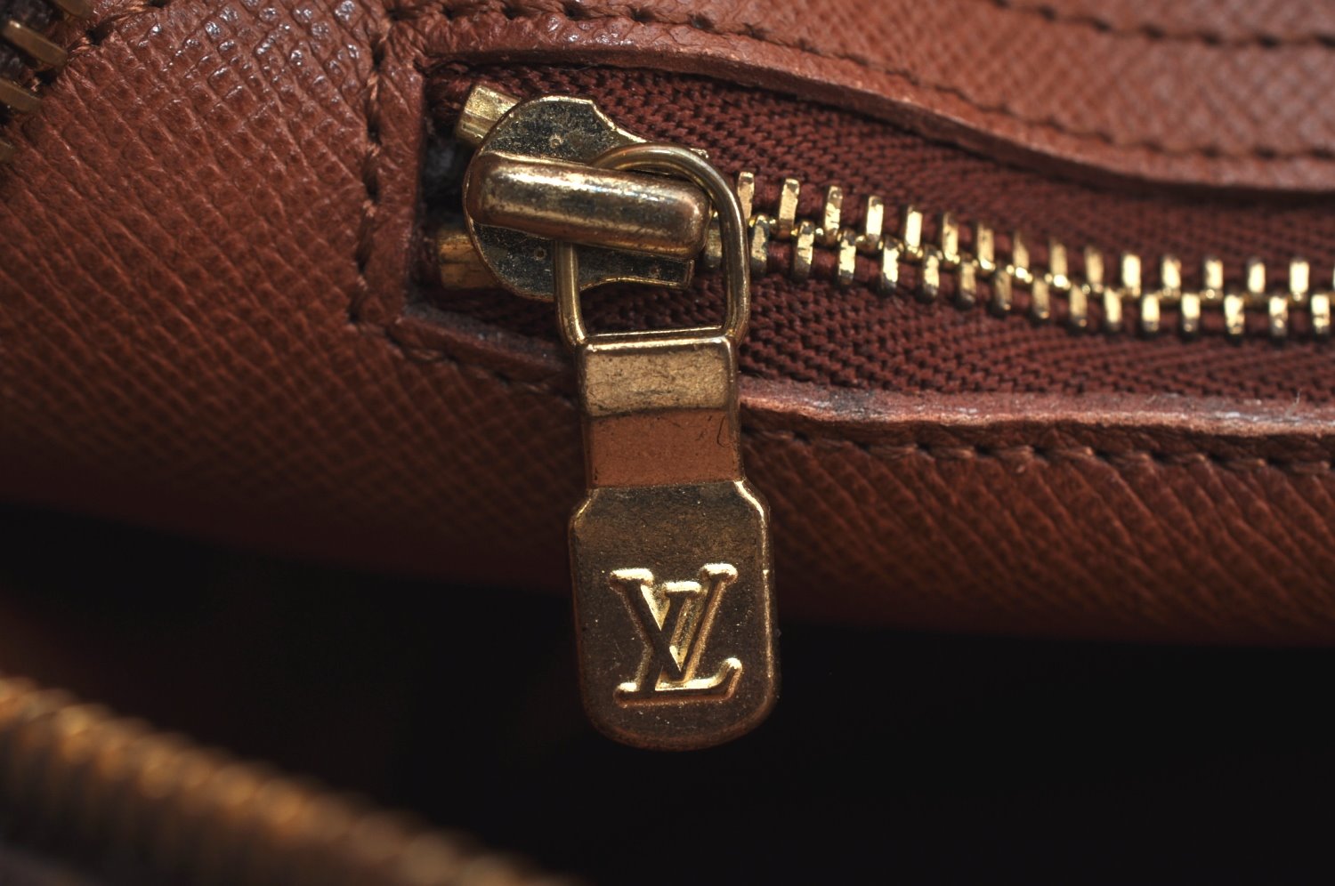 Authentic Louis Vuitton Monogram Senlis Shoulder Cross Bag M51222 LV Junk K8365