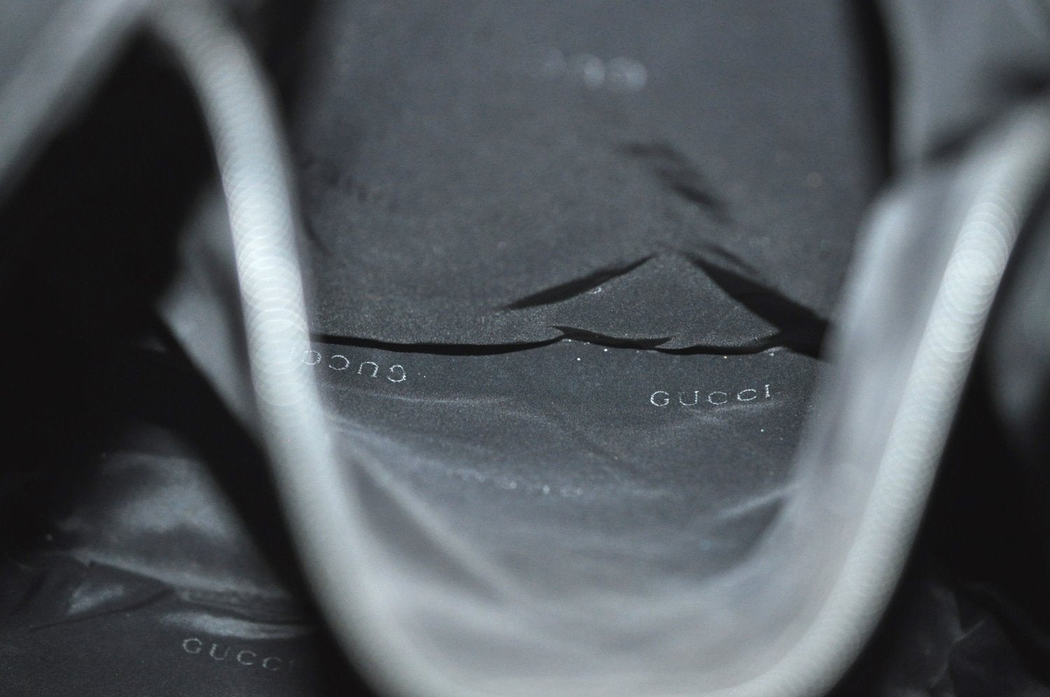 Authentic GUCCI Vintage Shoulder Tote Bag GG Canvas Leather Black K8366