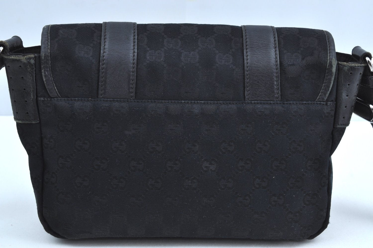 Authentic GUCCI Shoulder Cross Body Bag GG Canvas Leather Black K8377