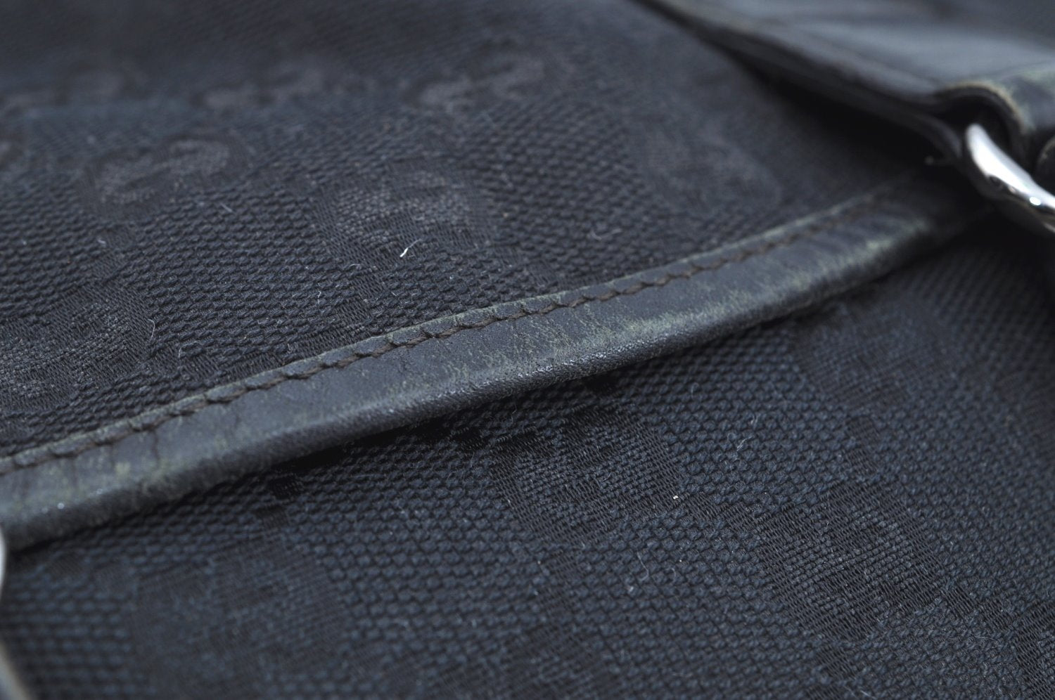 Authentic GUCCI Shoulder Cross Body Bag GG Canvas Leather Black K8377