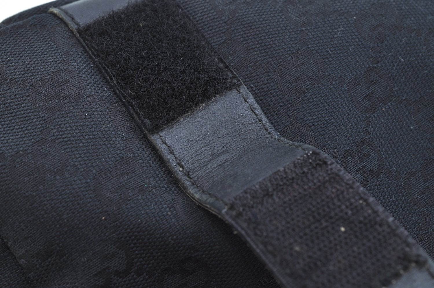 Authentic GUCCI Shoulder Cross Body Bag GG Canvas Leather Black K8377