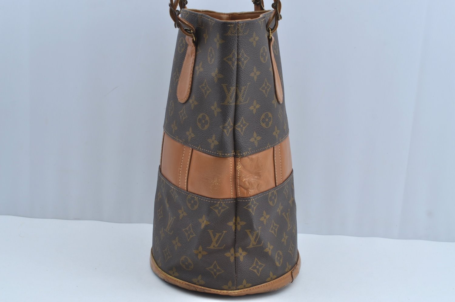 Authentic Louis Vuitton Monogram Bucket GM Shoulder Bag T42236 USA Model K8379